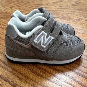 New Balance Toddler Charcoal Sneakers - size 5